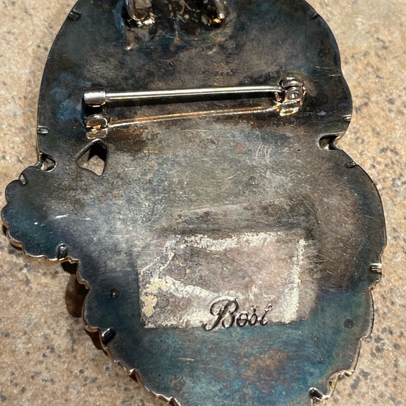 VINTAGE SIGNED BOST SANTA PIN! - Picture 4 of 8